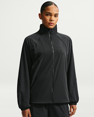 ウォーキング・ランニングウェア NIKE GYAKUSOU LIGHT WEIGHT STRETCH JKT NikeSKIMS Stretch Nylon Women's Oversized Jacket. Nike.com